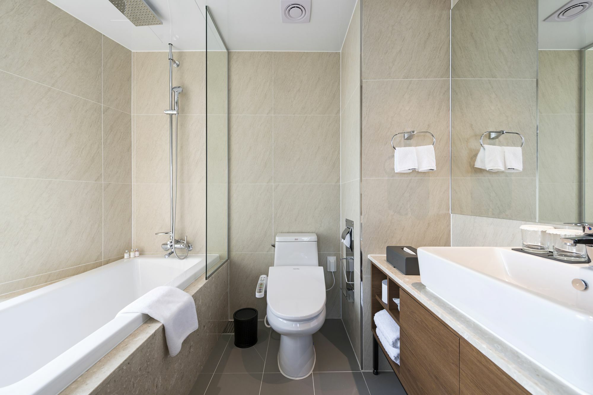 Ramada Encore By Wyndham Busan Haeundae Екстериор снимка